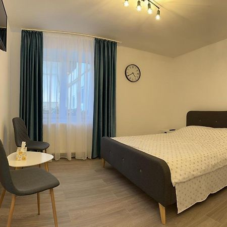 Easy Living Apartments - Old Town Brasov Ngoại thất bức ảnh